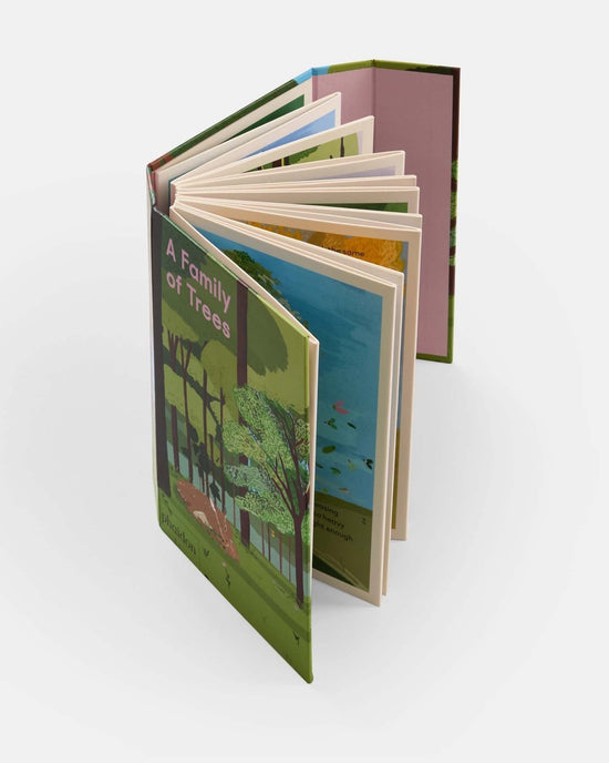Little phaidon play family of trees: my first book of forests
