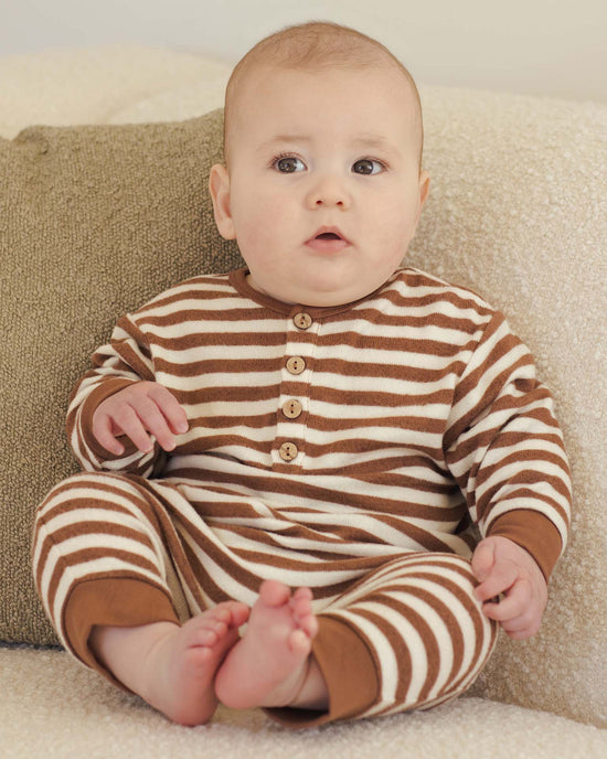 Little quincy mae baby relaxed jumpsuit in cedar stripe
