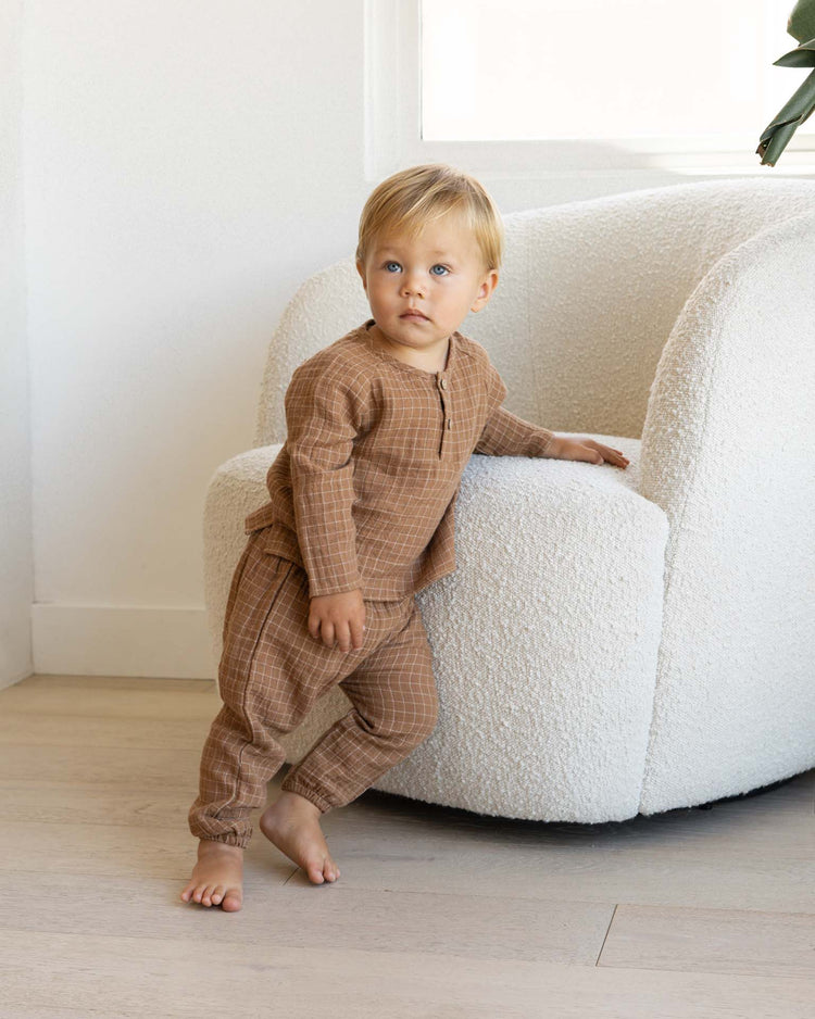 Little quincy mae BABY woven pant in cinnamon grid