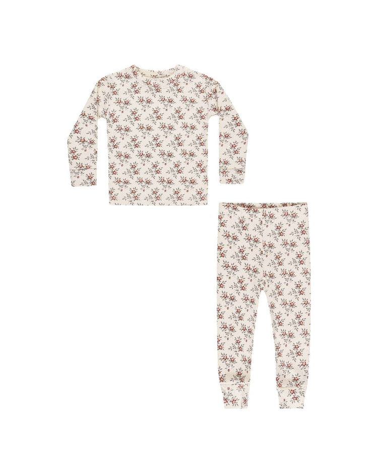 Little rylee + cru kids organic long sleeve pajama set in holiday floral