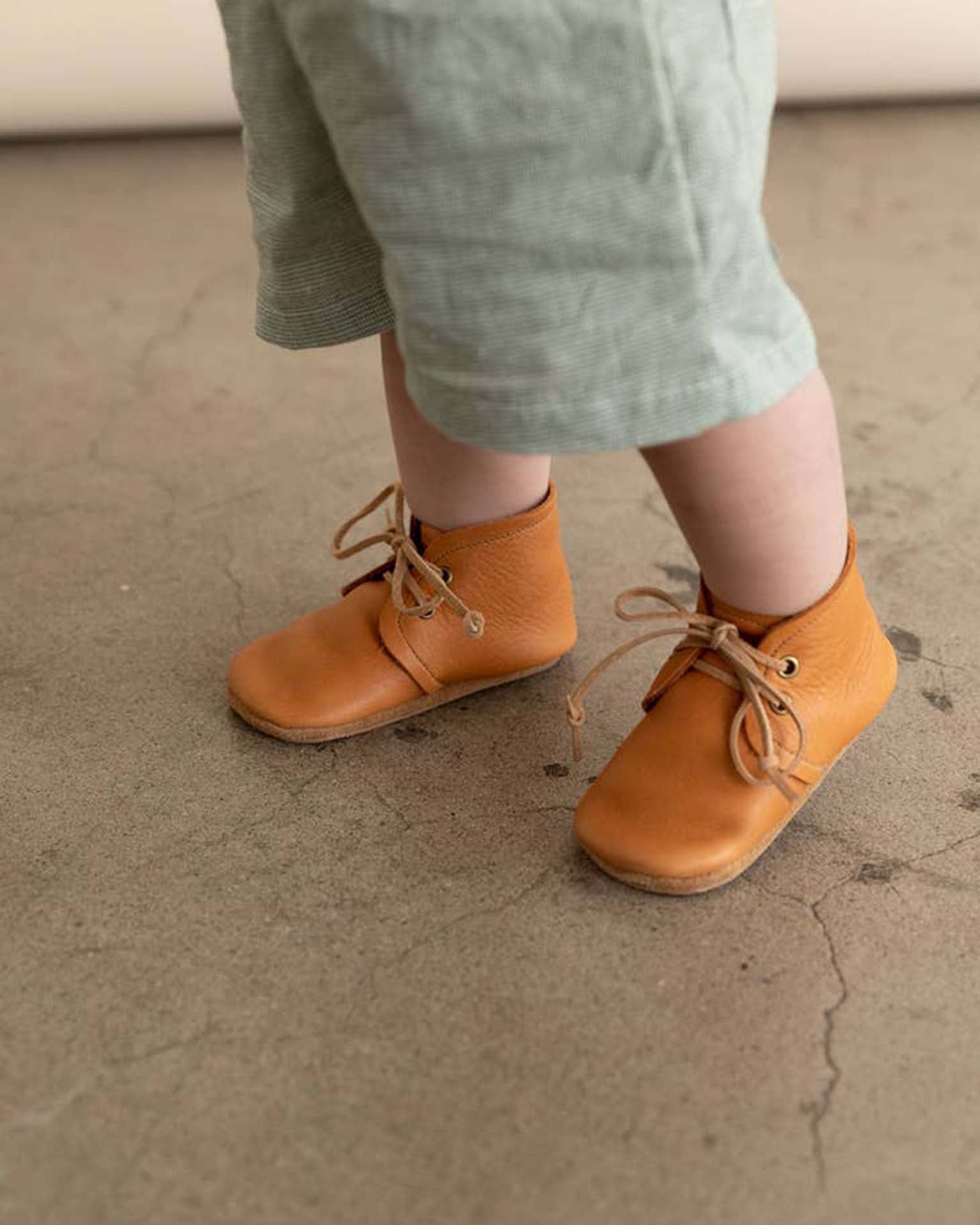Little sun + lace baby baby leather boots in ginger