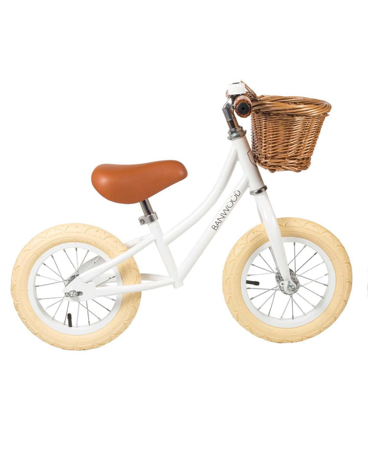 Little banwood play first go! balance bike in white
