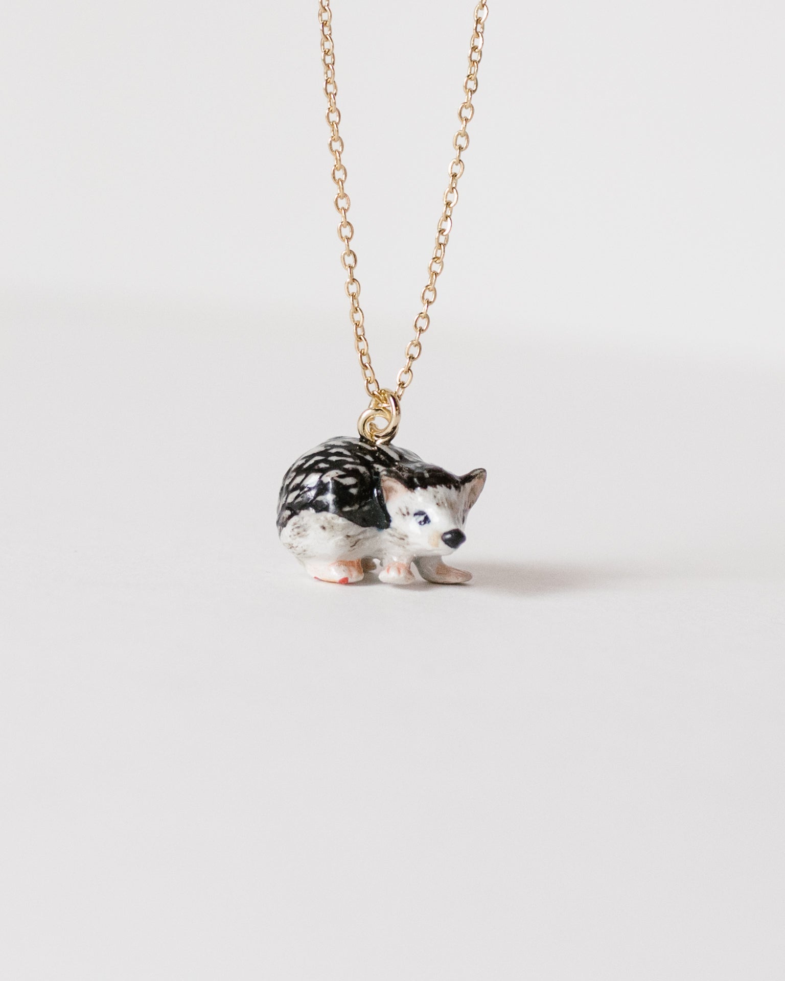 Little camp hollow accessories hedgehog necklace
