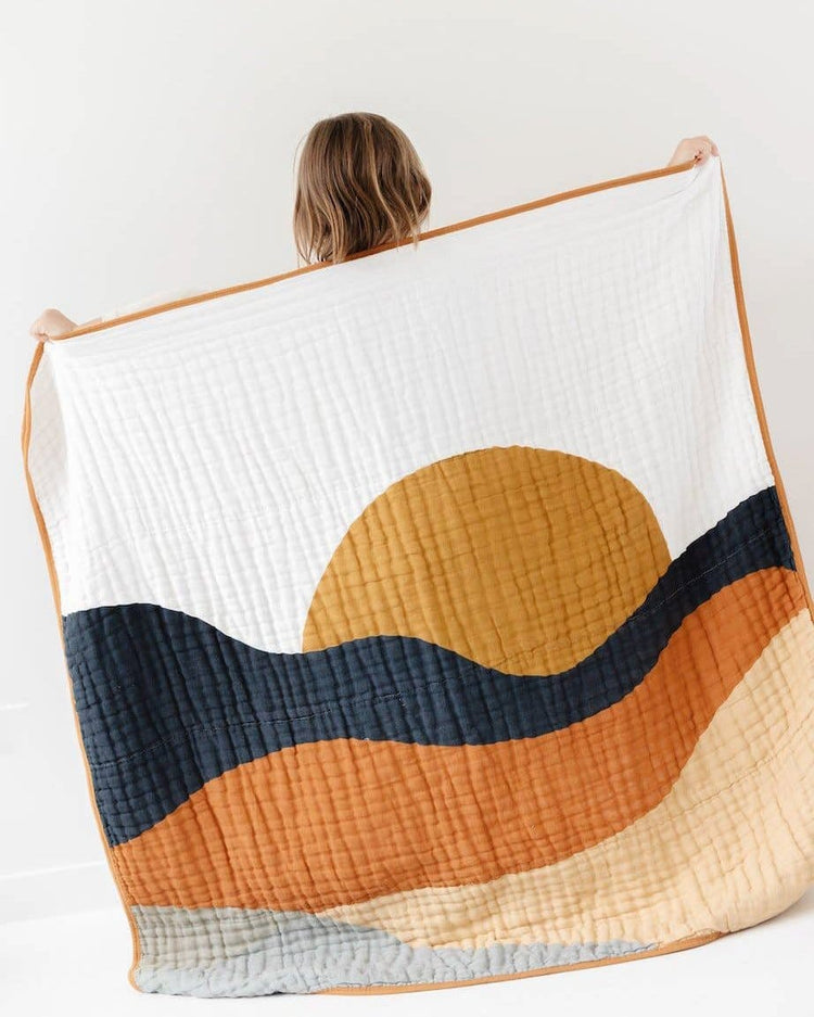 Little clementine kids room sunset quilt