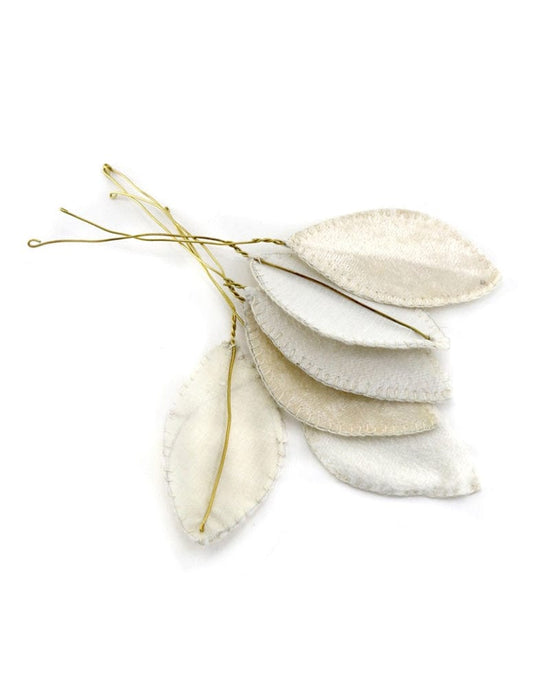 Little cody foster room velvet leaf pick set in white