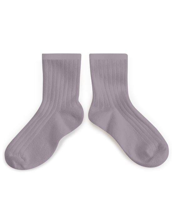 A pair of Collégien la mini ankle socks in glycine du japon isolated on a white background.