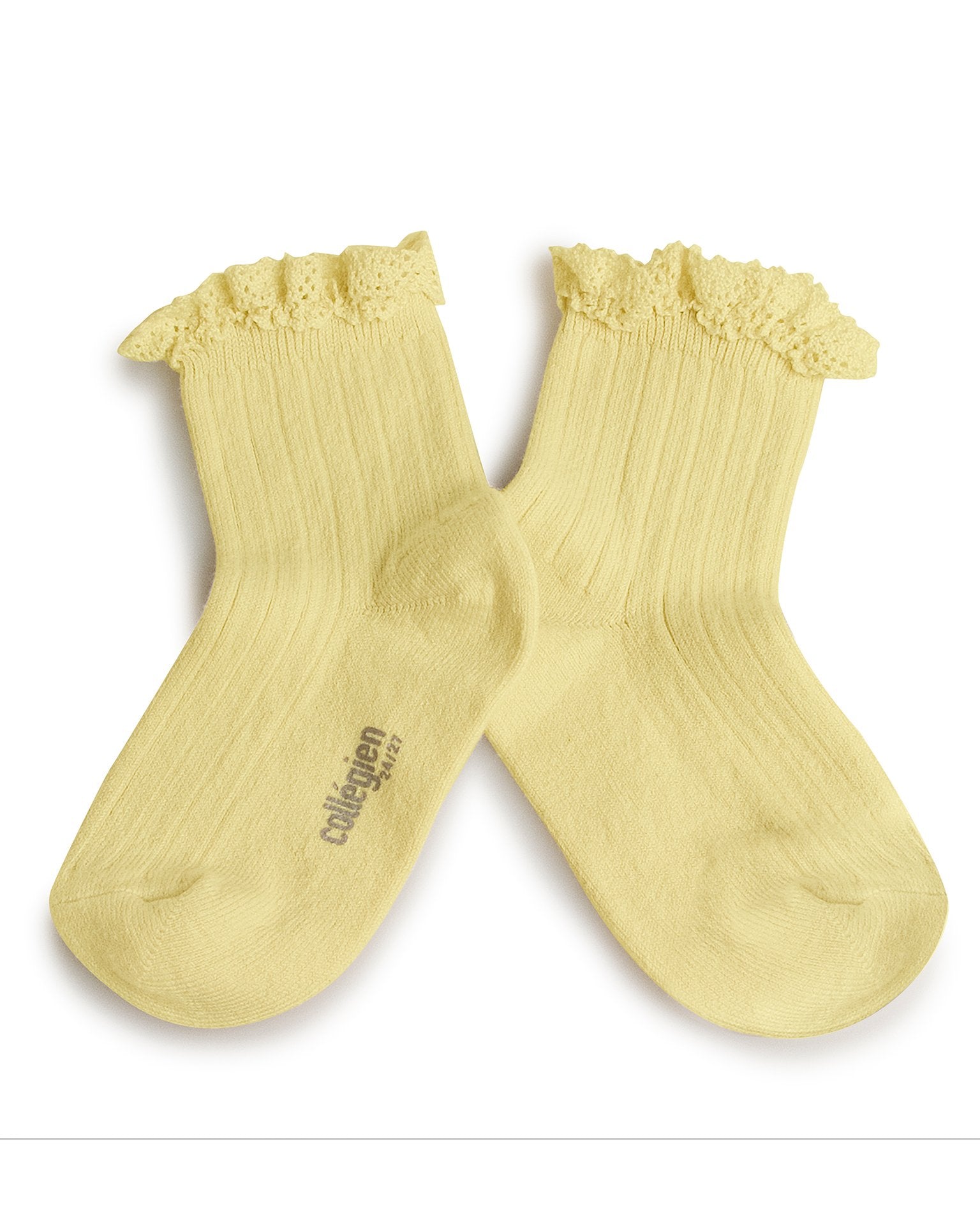 Little collegien accessories ruffle trim ankle socks in vanille