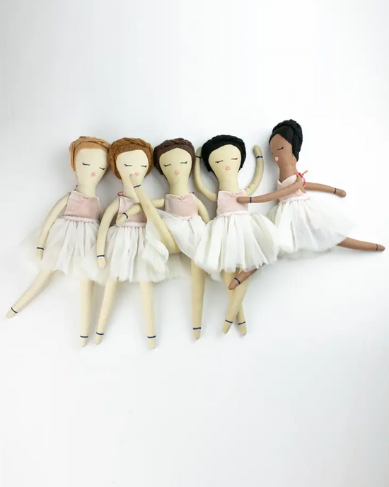 Little dumyé play petite pink bella the ballerina with ivory body + wheat hair