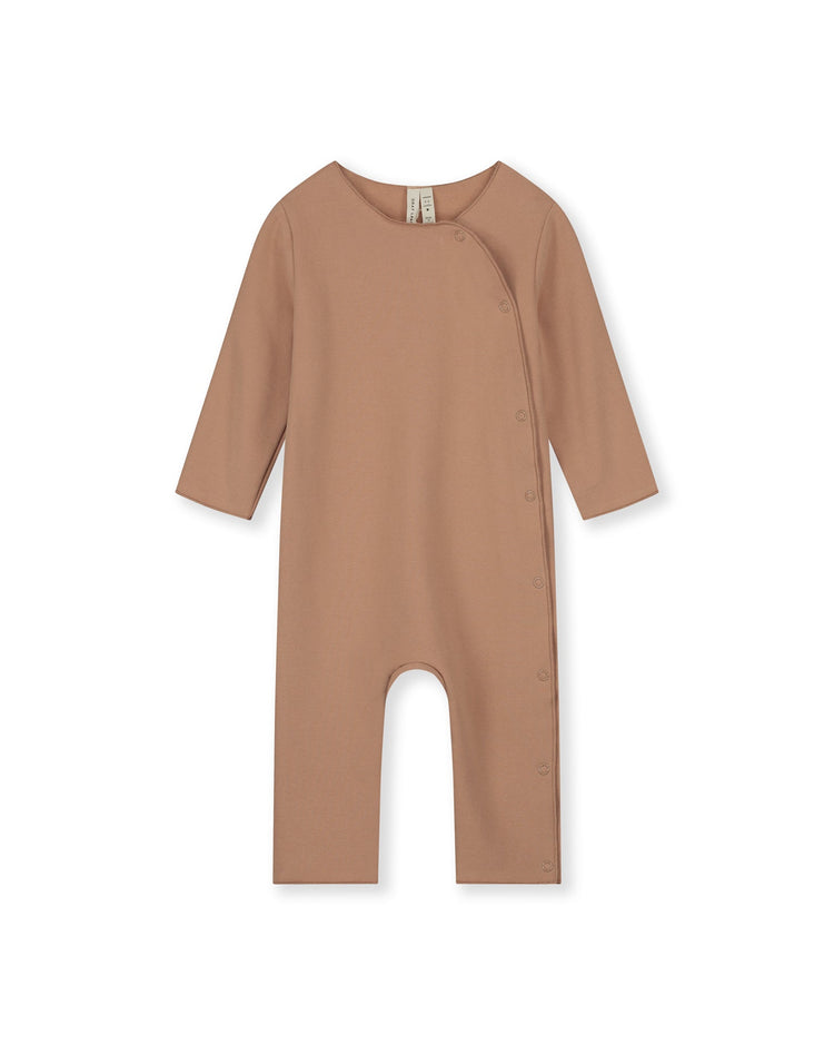 Little gray label baby organic baby suit with snaps in biscuit