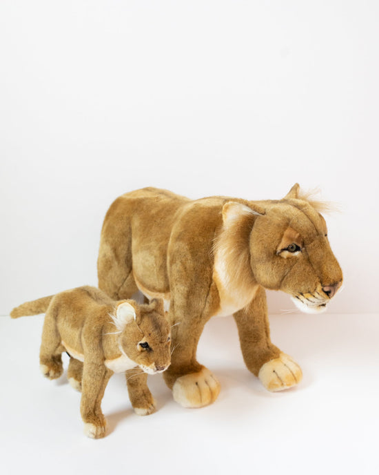 Little hansa toys play standing lion cub