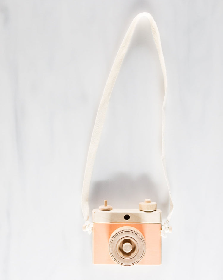 Little little rose & co. play classic camera in peach