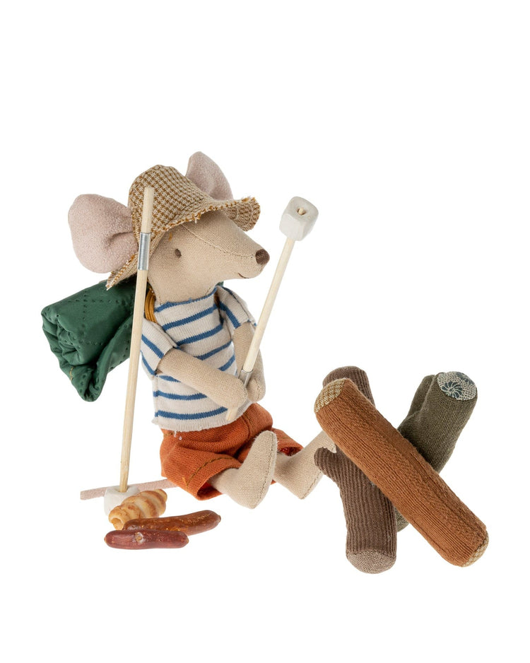 Little maileg play bonfire set