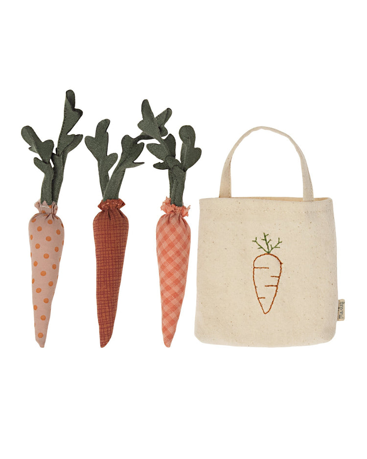 Little maileg play carrots in shopping bag