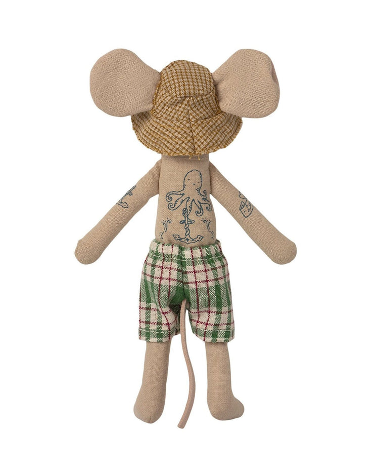 Little maileg play dad mouse in cabin de plage