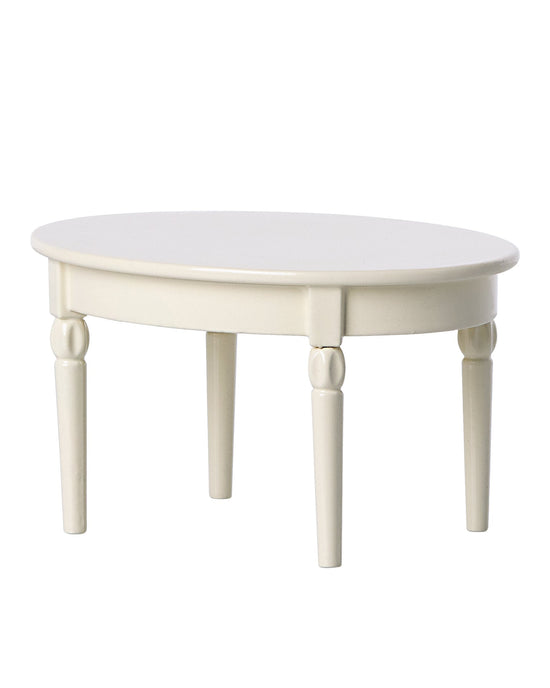Little maileg play dining table, mouse
