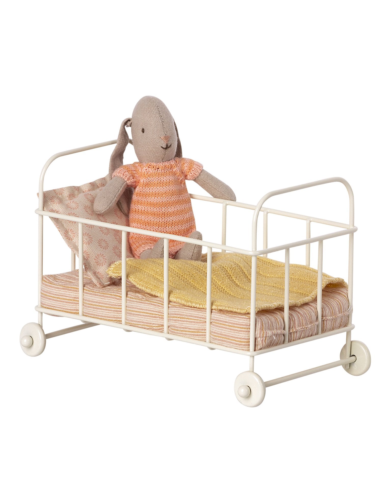 Little maileg play micro cot bed in rose
