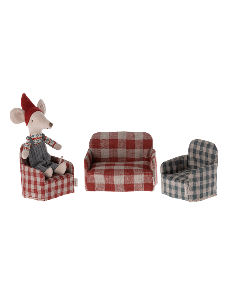 Little maileg play mouse chair in red