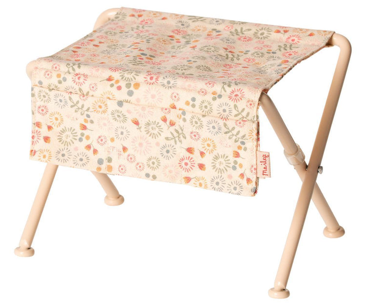 Little maileg play nursery table