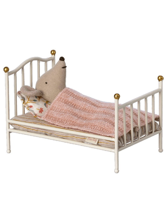Little maileg play vintage mouse bed in off white