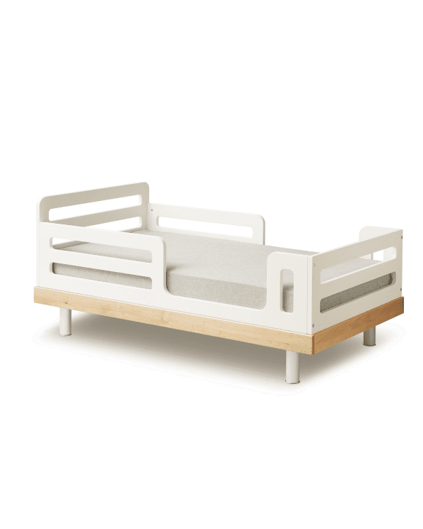 Little oeuf room Classic Toddler Bed in Birch