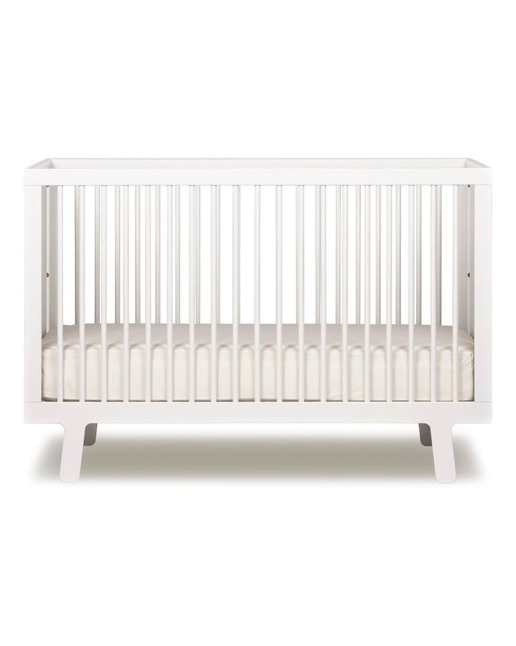 Little oeuf room sparrow crib in white