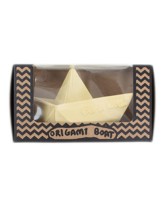 Little oli + carol play Boat in a Box in Natural