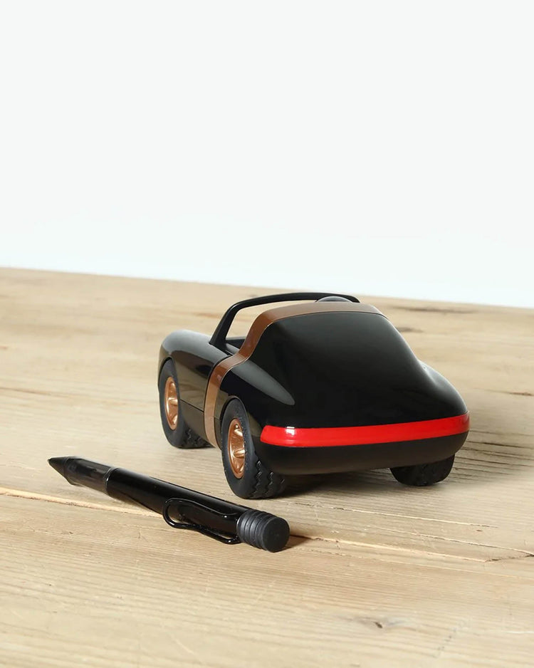 Little playforever play luft crow in black + gold