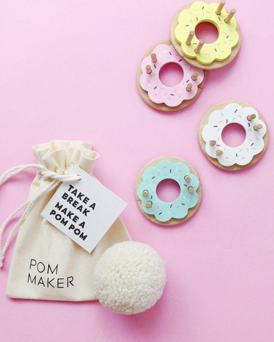 Little pom maker play donut pom maker in blue frost