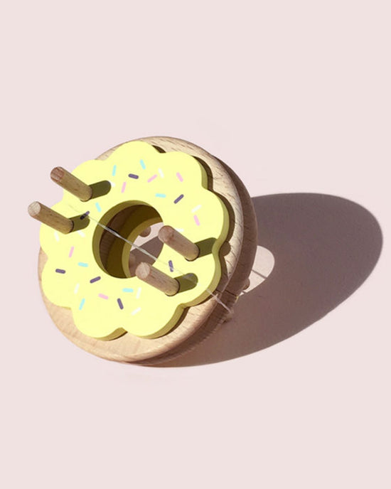 Little pom maker play donut pom maker in lemon