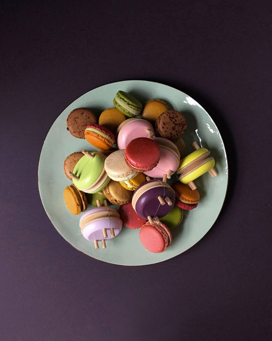 Little pom maker play macaron pom maker in pistachio