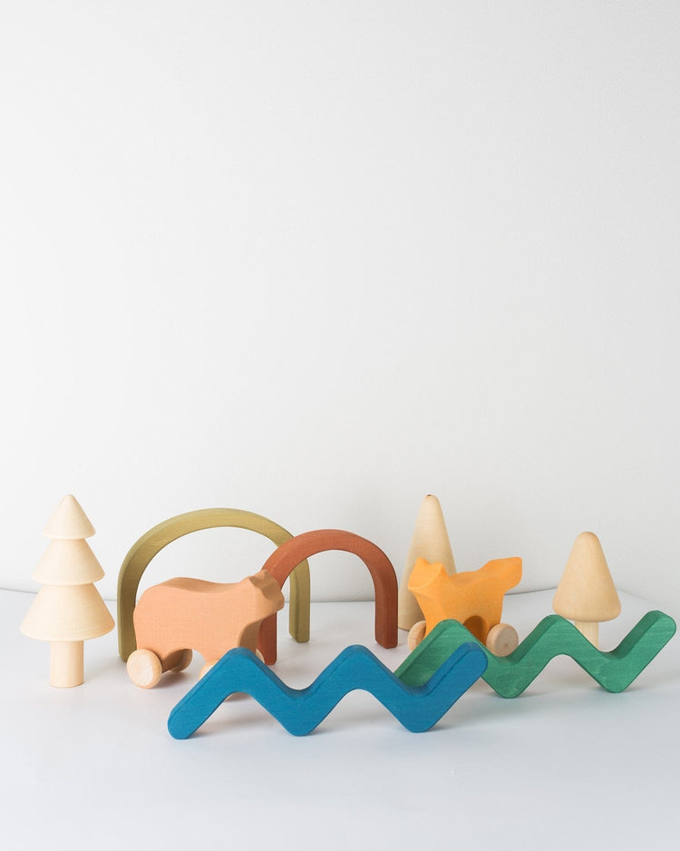Little raduga grez play rolling bear