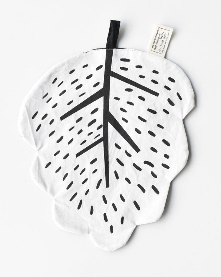 Little wee gallery play leaf crinkle toy